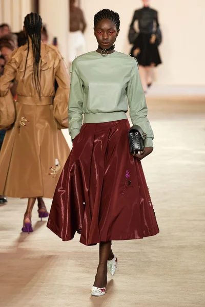 Look 35